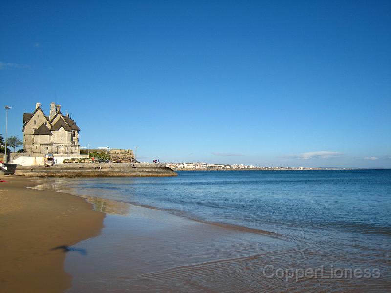 IMG_4530.JPG - The view down the beach.